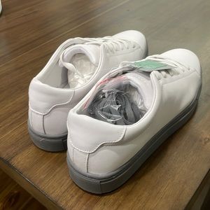 Perry Ellis Sneakers